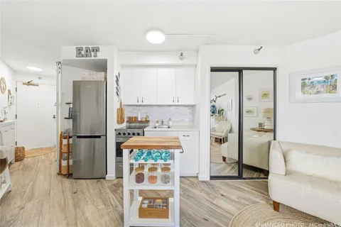 $335,000 | 300 Wai Nani Way, Unit II718, Honolulu, HI 96815