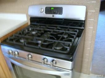 4228 Reavis Barracks Road St. Louis, MO 63125 - Photo 5 of 19 Gallery Image 5
