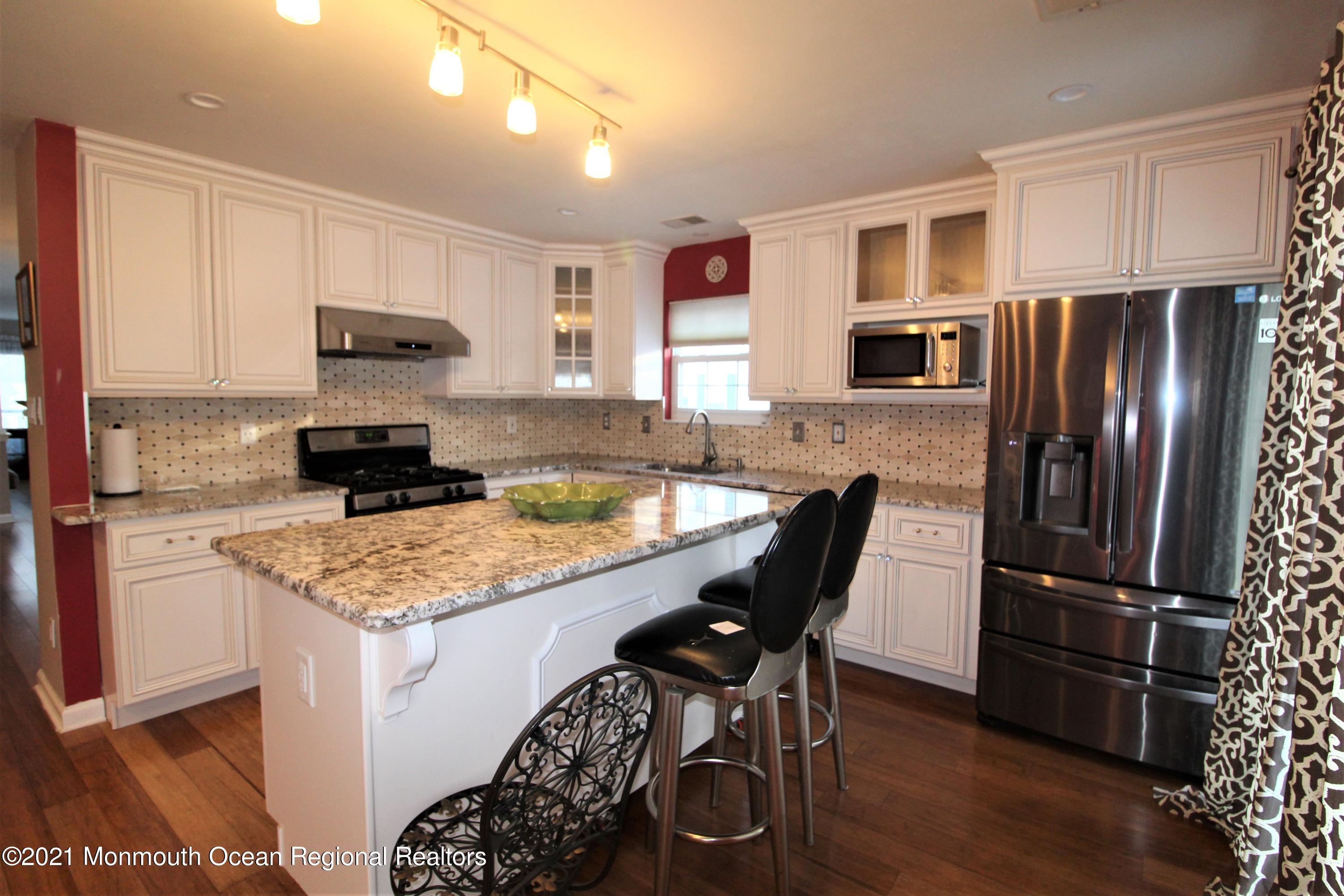 32 Alpine Road, Unit 173 Holmdel, NJ 07733 - Photo 1 of 25 IMG_6650