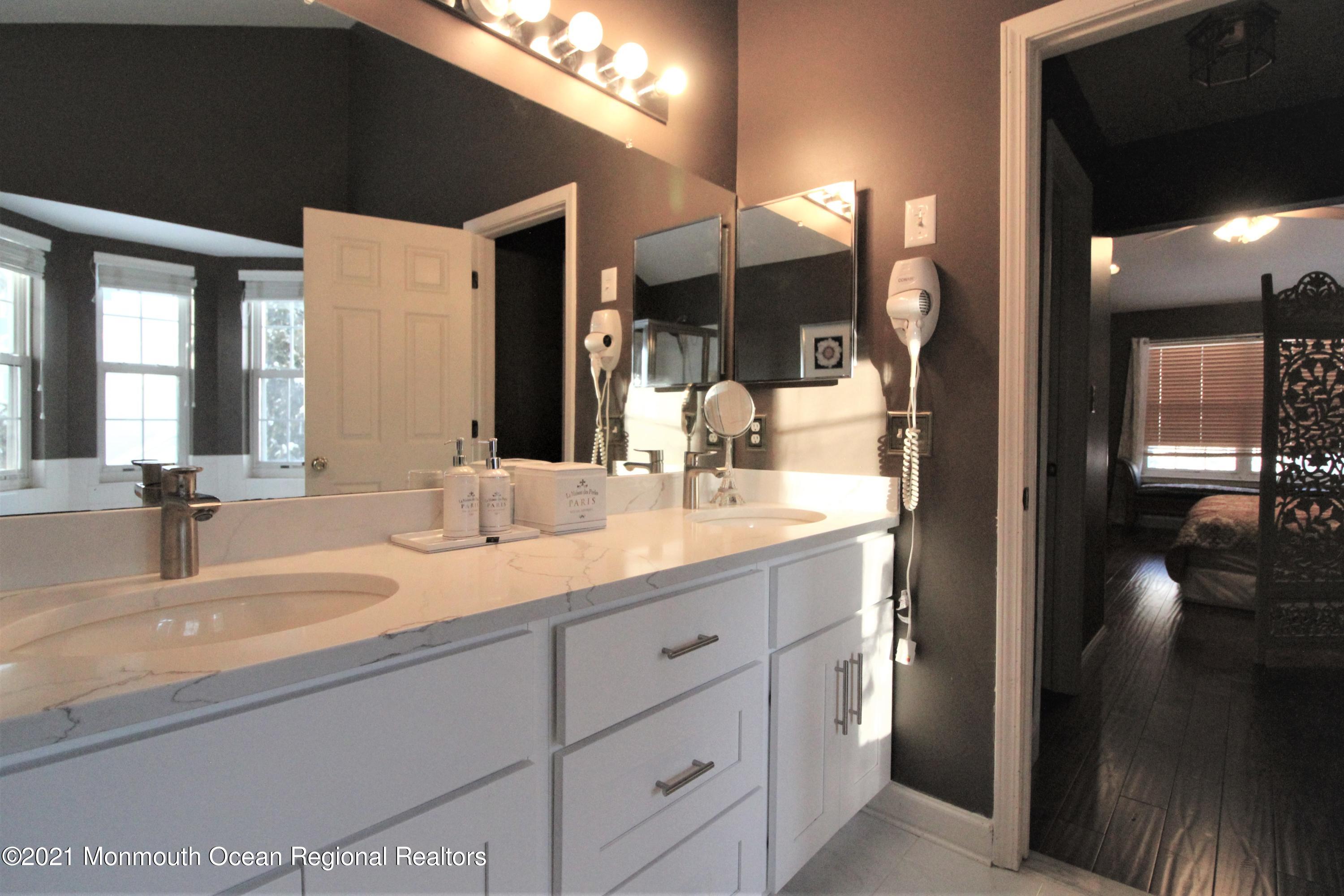 32 Alpine Road, Unit 173 Holmdel, NJ 07733 - Photo 19 of 25 IMG_6677