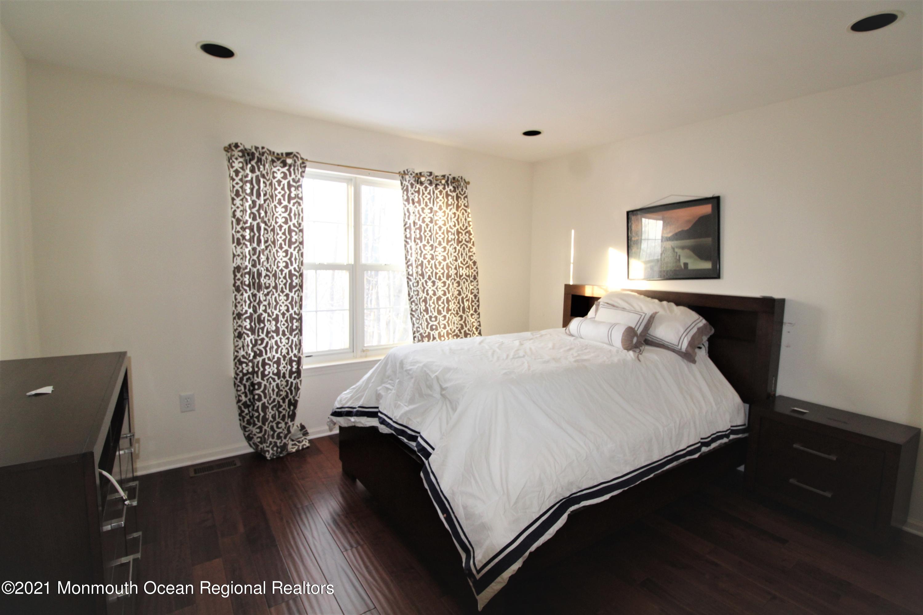 32 Alpine Road, Unit 173 Holmdel, NJ 07733 - Photo 23 of 25 IMG_6657
