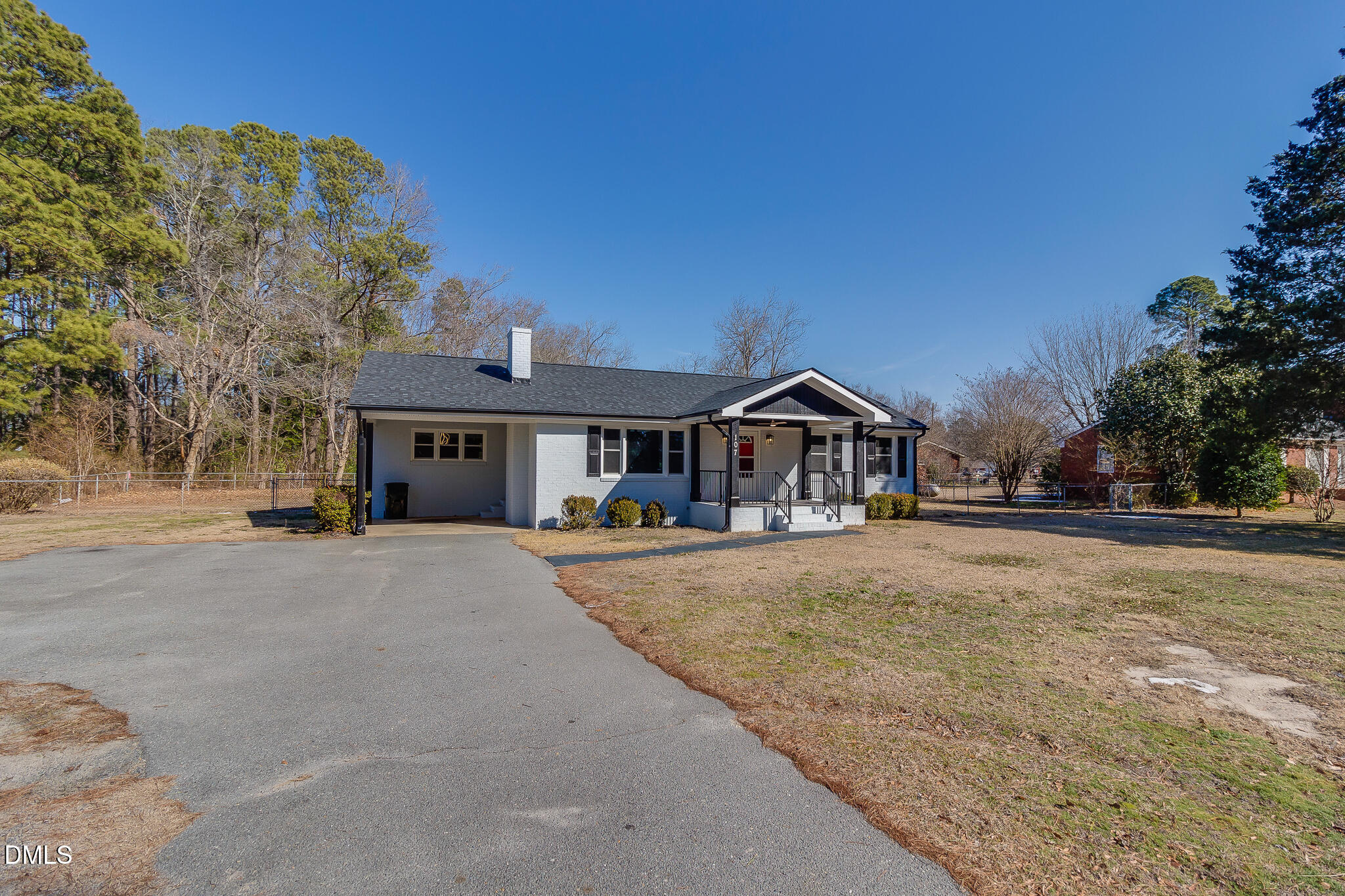 107 East New Hope Road Goldsboro, NC 27534 - Photo 6 of 33 a front view of house with yard