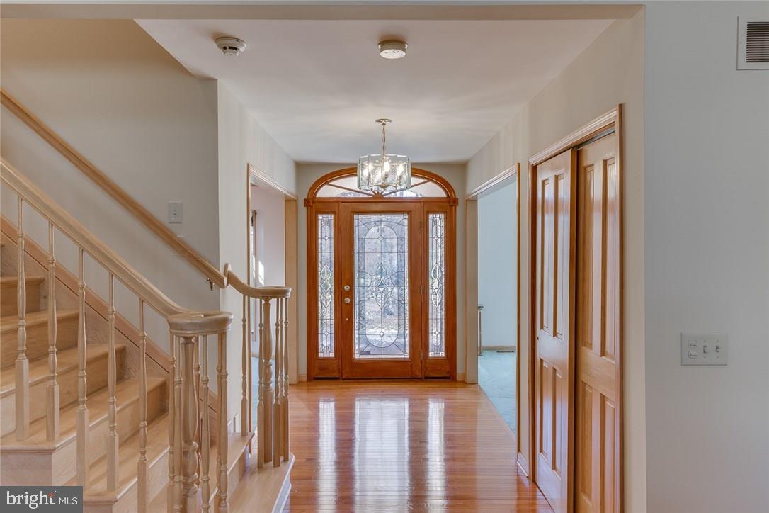 8 Ranch Boulevard Manahawkin, NJ 08050 - Photo 5 of 33 Gallery Image 5