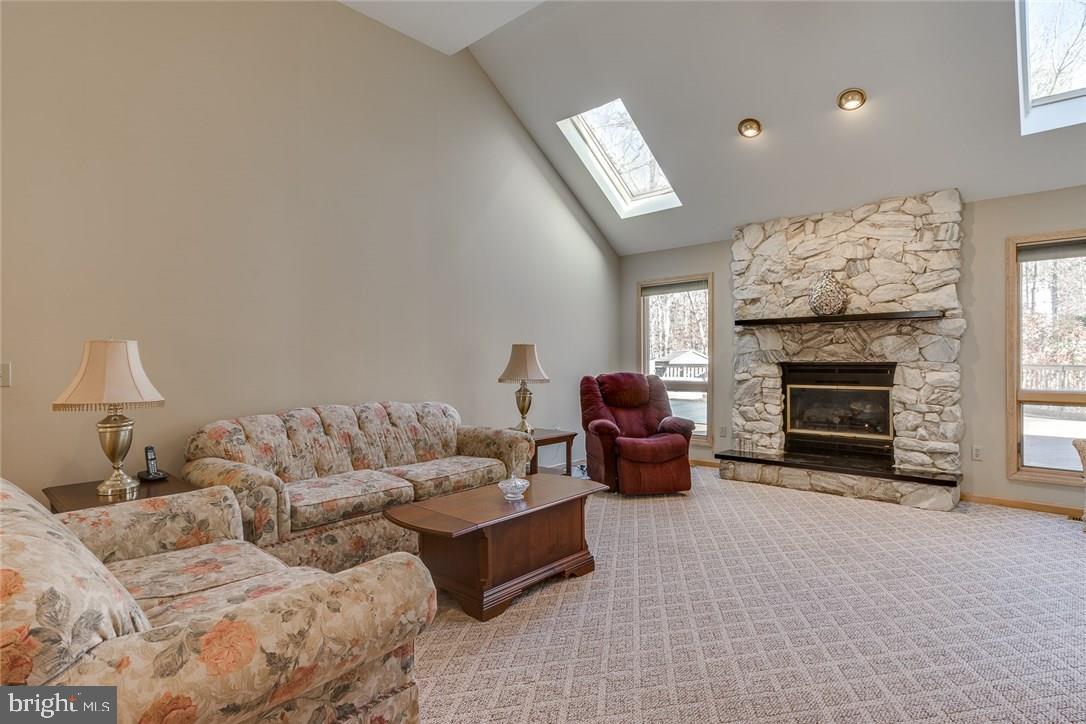8 Ranch Boulevard Manahawkin, NJ 08050 - Photo 9 of 33 Gallery Image 9