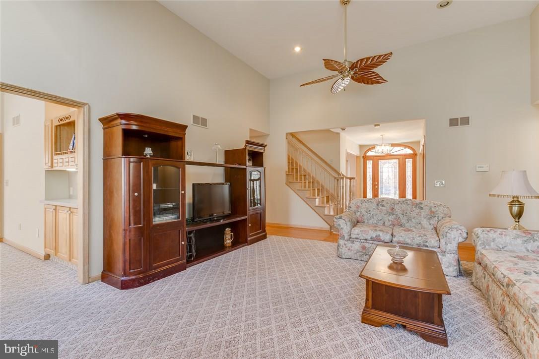 8 Ranch Boulevard Manahawkin, NJ 08050 - Photo 10 of 33 Gallery Image 10