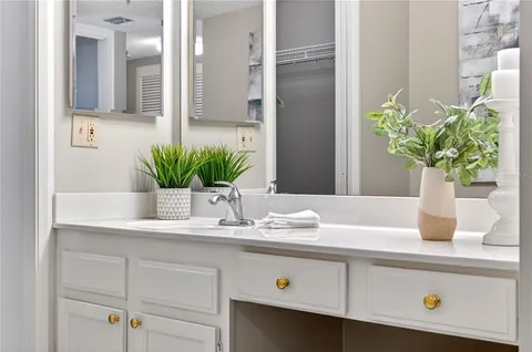 $575,000 | 5950 Pelican Bay Plaza South, Unit 2E, Gulfport, FL 33707