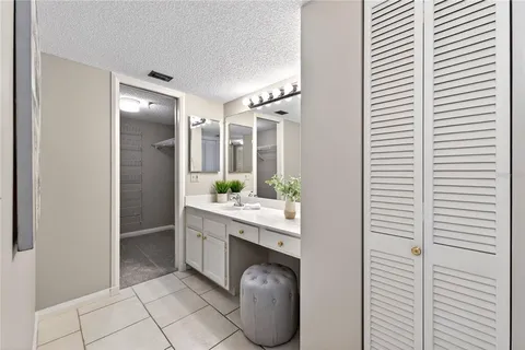 $575,000 | 5950 Pelican Bay Plaza South, Unit 2E, Gulfport, FL 33707