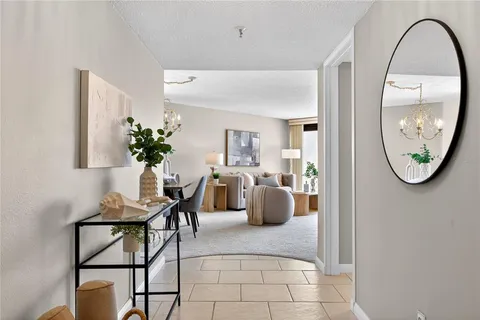 $575,000 | 5950 Pelican Bay Plaza South, Unit 2E, Gulfport, FL 33707