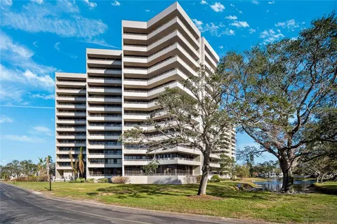 $575,000 | 5950 Pelican Bay Plaza South, Unit 2E, Gulfport, FL 33707