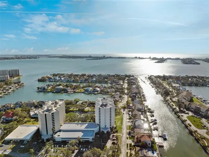 $575,000 | 5950 Pelican Bay Plaza South, Unit 2E, Gulfport, FL 33707