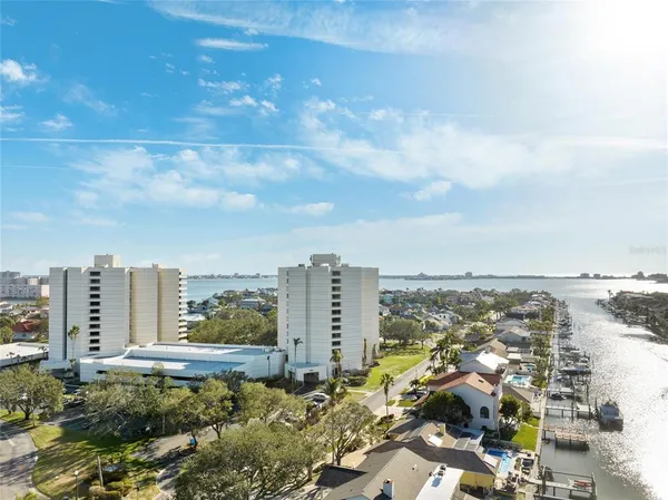 $575,000 | 5950 Pelican Bay Plaza South, Unit 2E, Gulfport, FL 33707