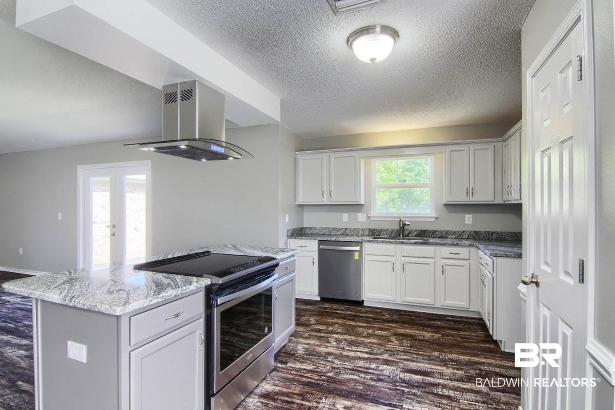 1059 Amazon Drive Foley, AL 36535 - Photo 5 of 11 Gallery Image 5