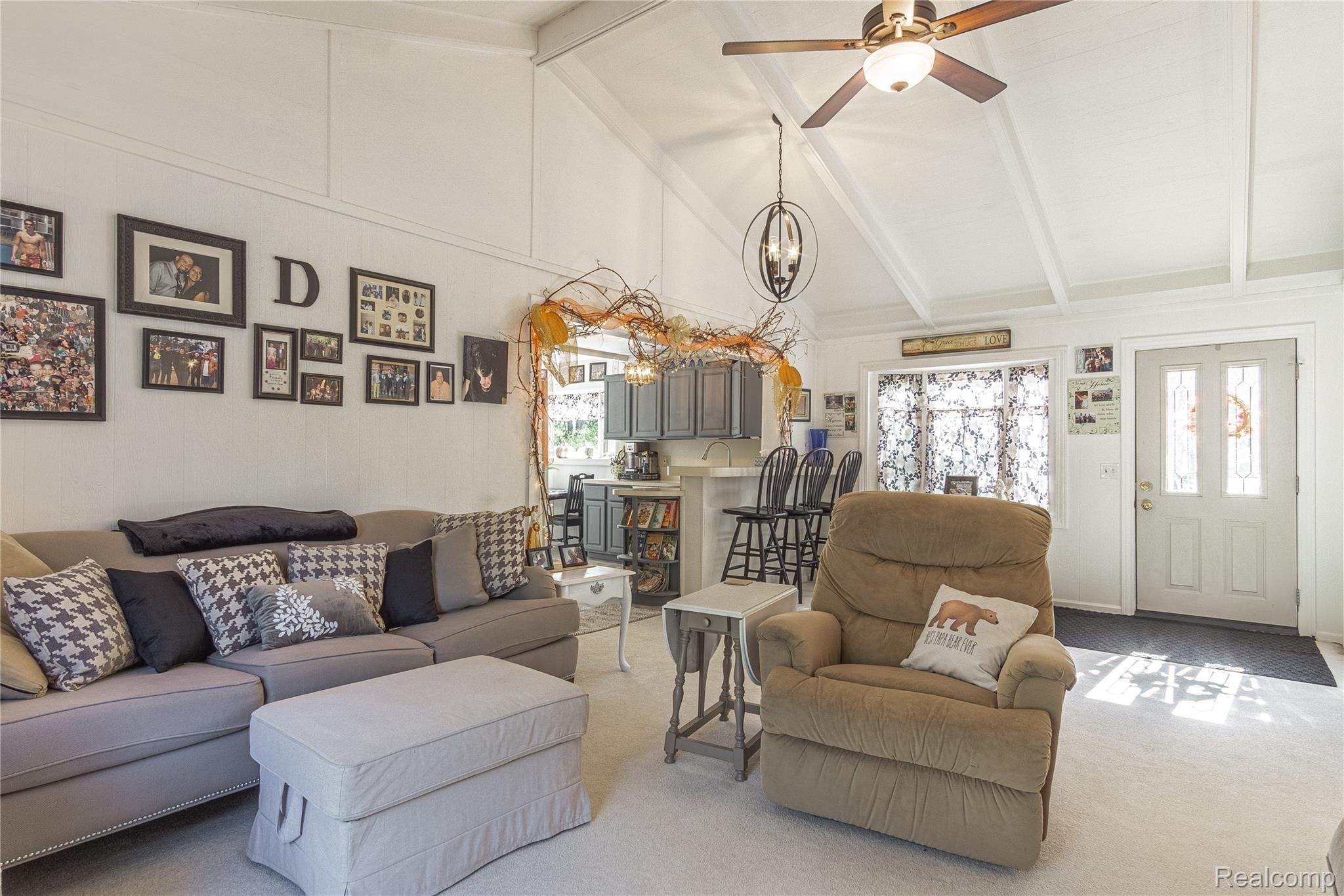 4308 Highland Road Highland, MI 48357 - Photo 13 of 60 Interiors (10 of 33).jpg