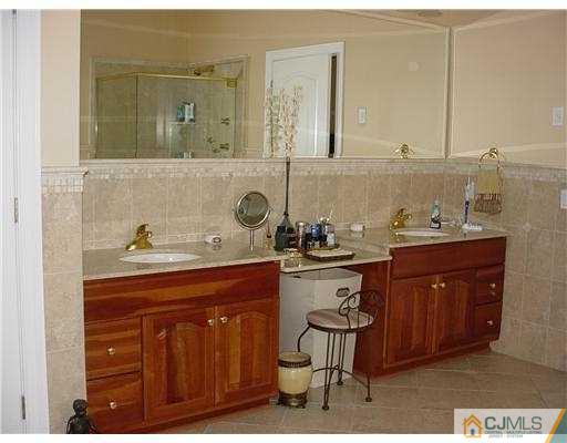 310 Rahway Road Edison, NJ 08820 - Photo 17 of 22 Gallery Image 17