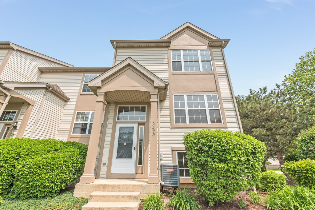 2593 Canyon Drive Plainfield, IL 60586 - Photo 2 of 25