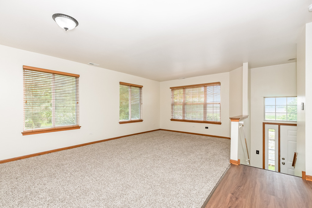 2593 Canyon Drive Plainfield, IL 60586 - Photo 3 of 25