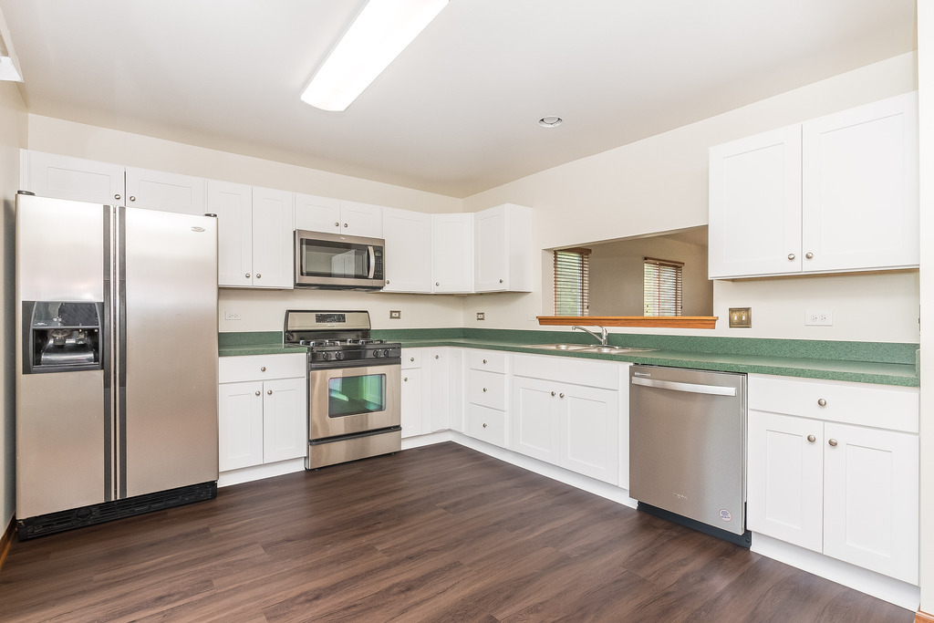 2593 Canyon Drive Plainfield, IL 60586 - Photo 8 of 25