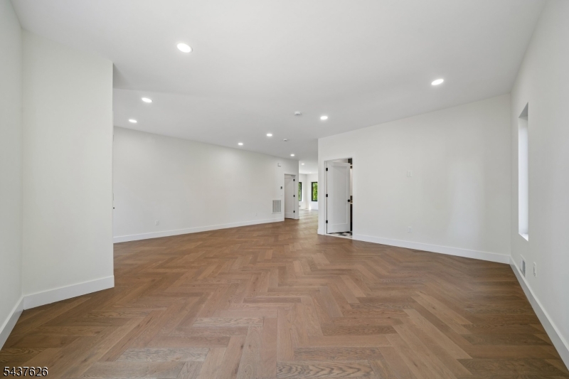 1804 Rutherford Street Rahway, NJ 07065 - Photo 26 of 36