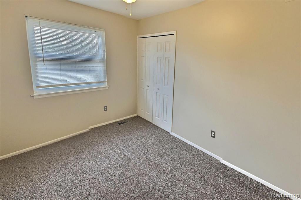 12787 Ronda Drive Southgate, MI 48195 - Photo 19 of 27