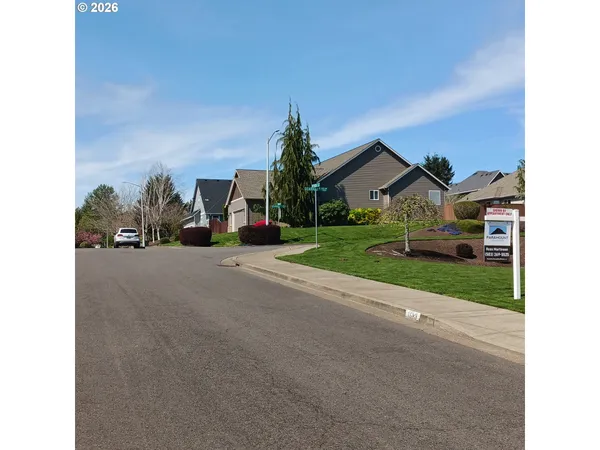 $579,000 | 1674 Olympia Court Northwest, Salem, OR 97304