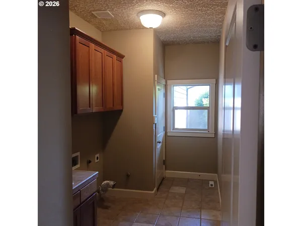 $579,000 | 1674 Olympia Court Northwest, Salem, OR 97304