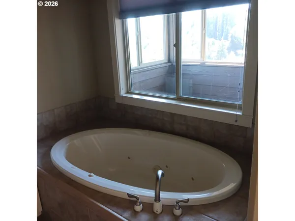 $579,000 | 1674 Olympia Court Northwest, Salem, OR 97304