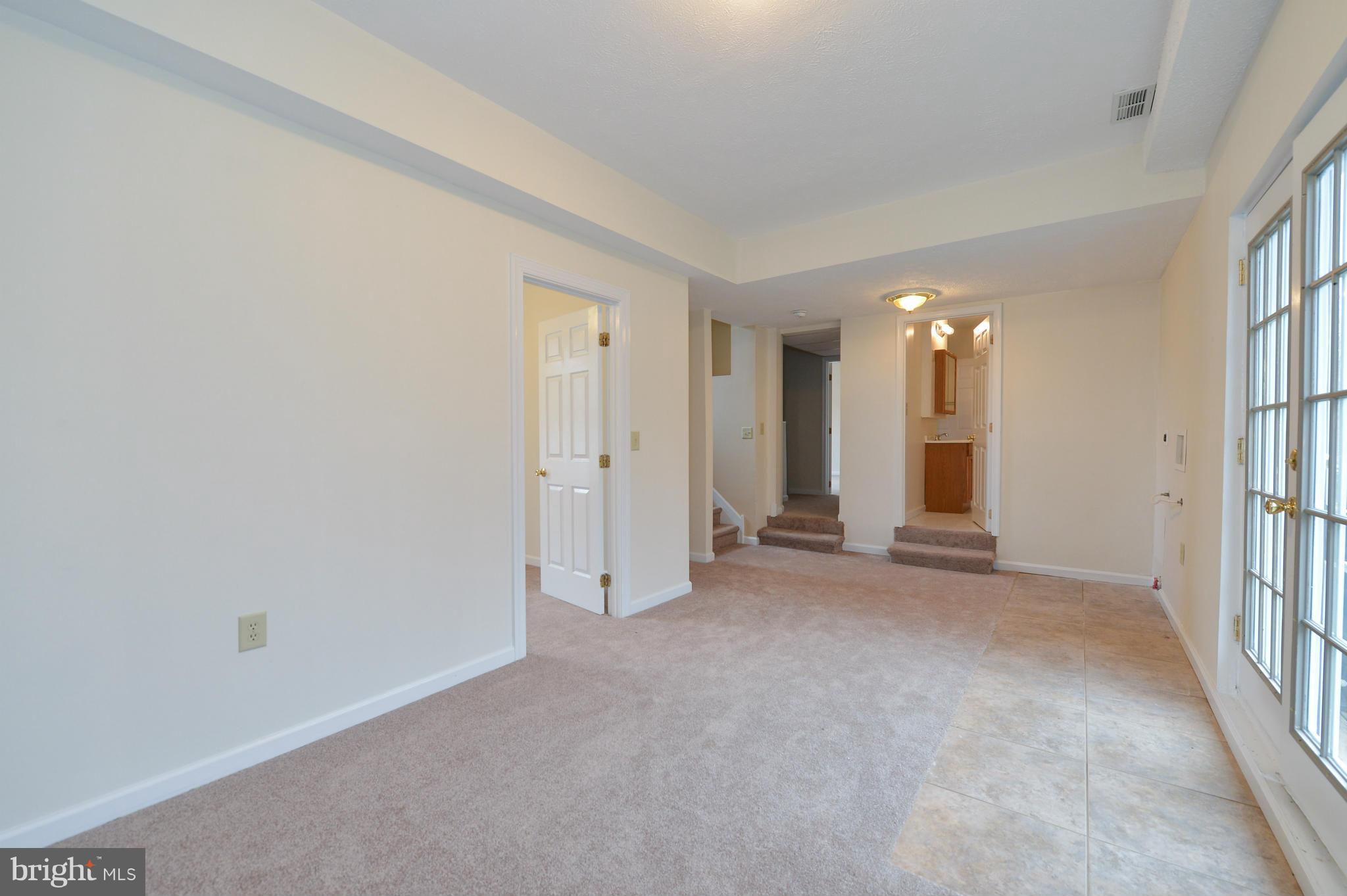 201 Mason Runn Lane Rising Sun, MD 21911 - Photo 14 of 19 MID LEVEL FAMILY ROOM