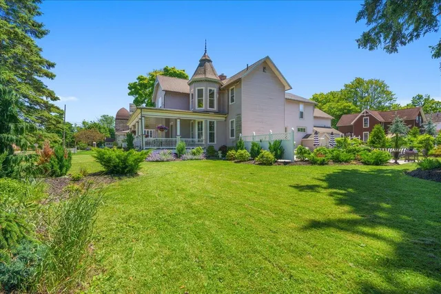 $699,000 | 461 5th Street, Manistee, MI 49660