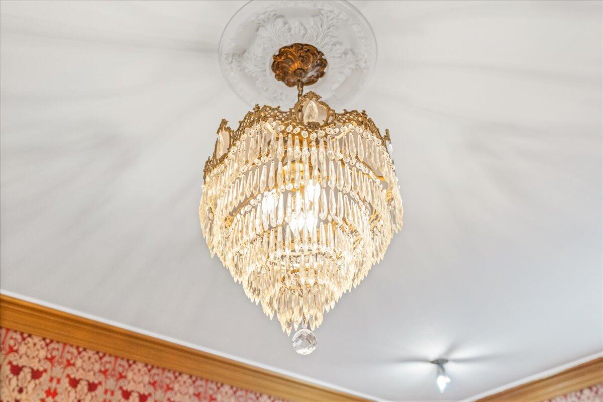 461 5th Street Manistee, MI 49660 - Photo 33 of 89 Dining chandelier