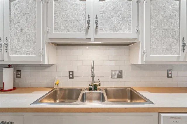 $699,000 | 461 5th Street, Manistee, MI 49660