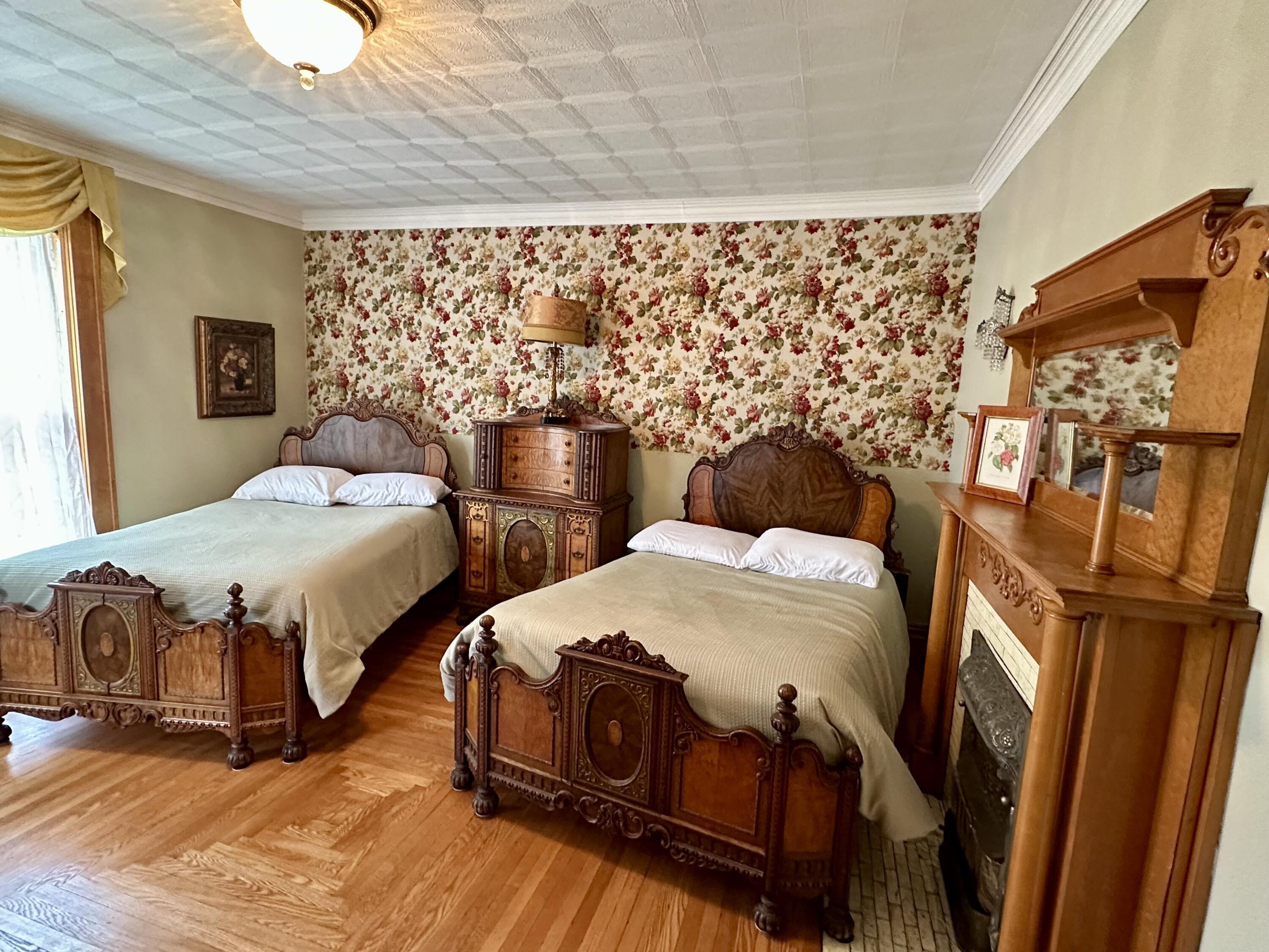 461 5th Street Manistee, MI 49660 - Photo 57 of 89 Bedroom #3