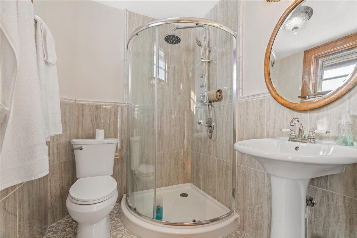 461 5th Street Manistee, MI 49660 - Photo 58 of 89 Bath for bedroom 3