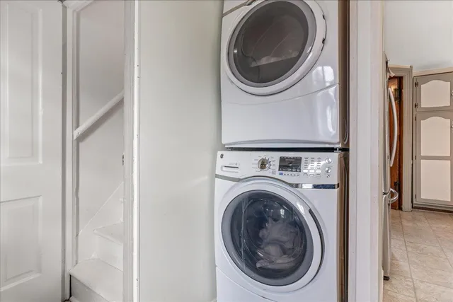 $699,000 | 461 5th Street, Manistee, MI 49660