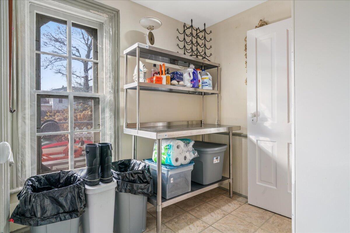 461 5th Street Manistee, MI 49660 - Photo 71 of 89 Extended area in laundry