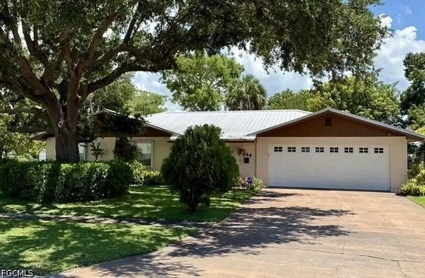 $429,000 | 444 East Osceola Avenue, Clewiston, FL 33440