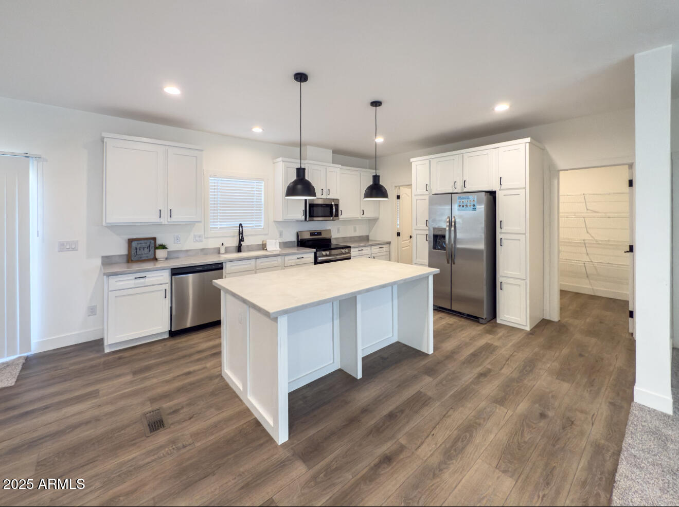 310 North Brower Road Maricopa, AZ 85139 - Photo 4 of 35 Gorgeous Kitchen