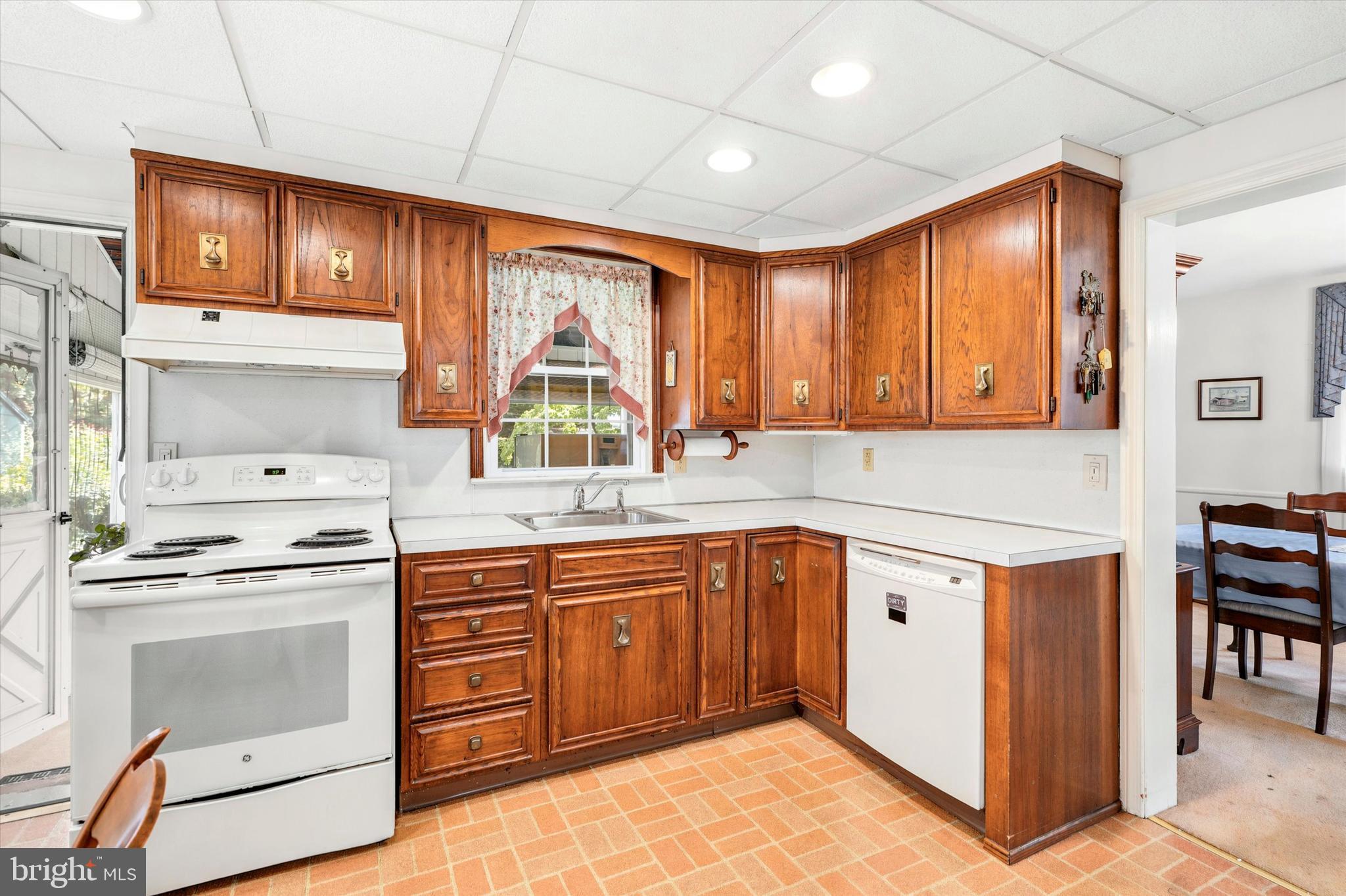 204 Flintlock Road Drexel Hill, PA 19026 - Photo 19 of 35