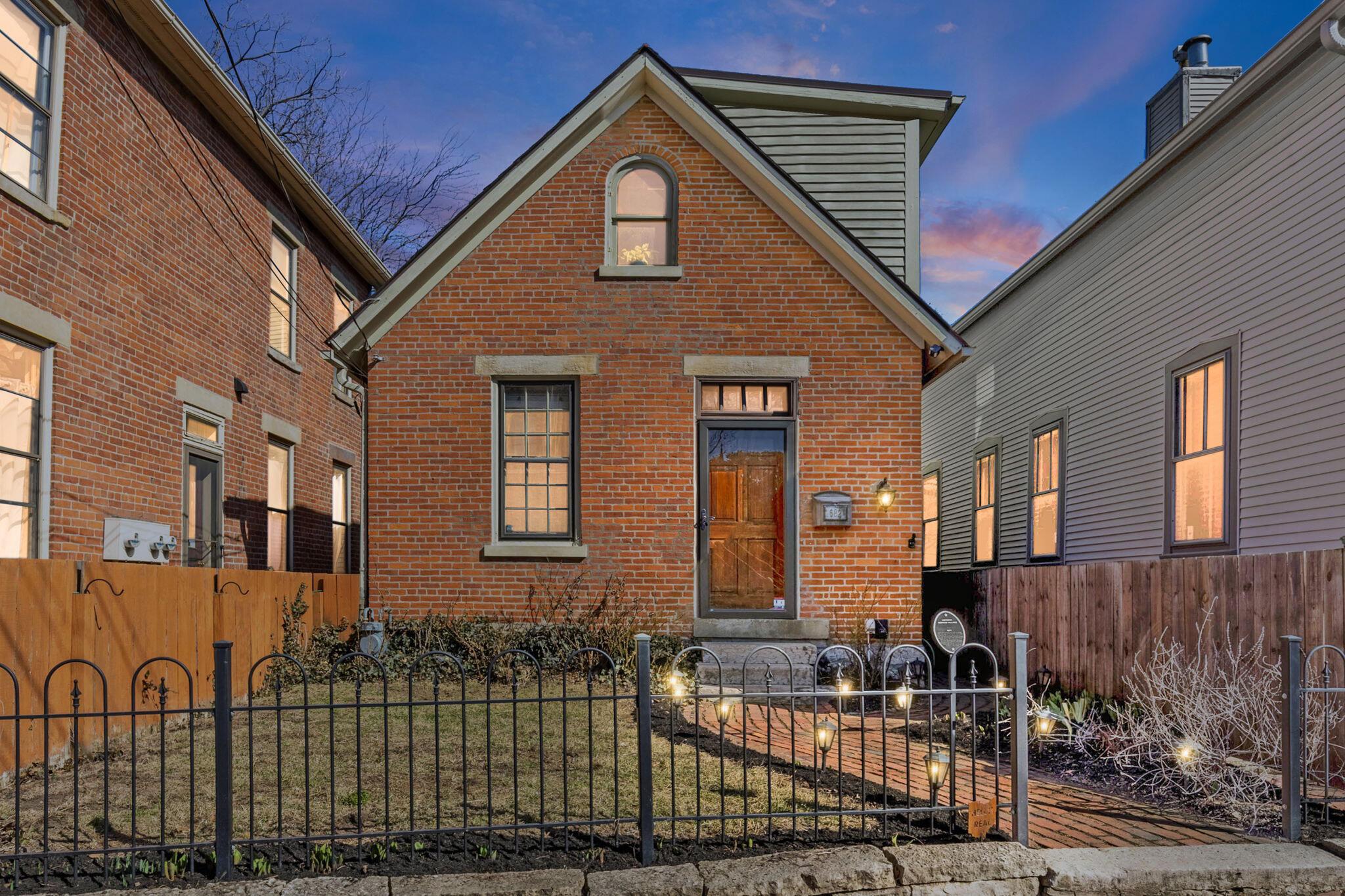 682 Mohawk Street Columbus, OH 43206 - Photo 39 of 49 Exterior Front Twilight