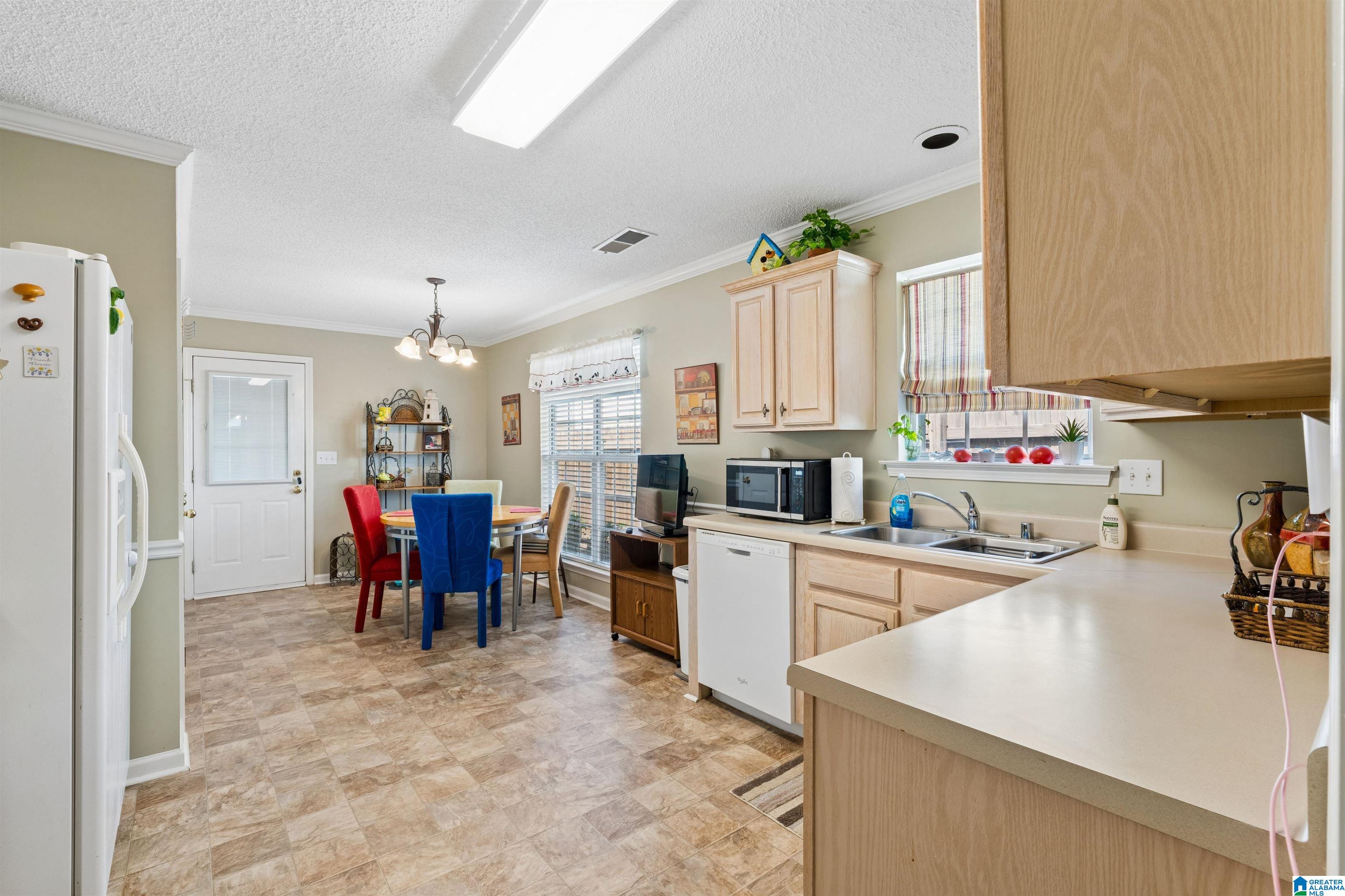 144 Warwick Circle Alabaster, AL 35007 - Photo 22 of 37