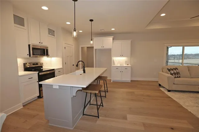 $399,950 | 1642 North 157th Terrace, Basehor, KS 66007