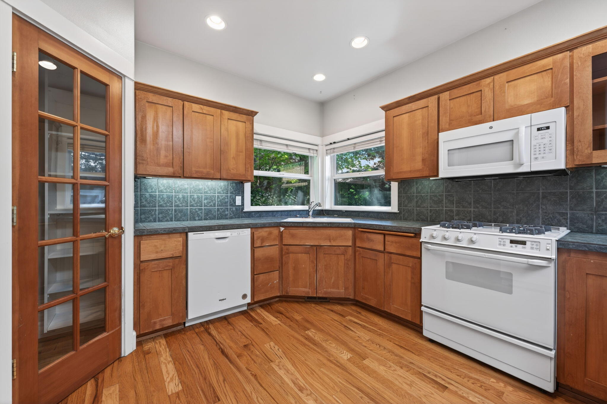 2436 Northwest Awbrey Road Bend, OR 97703 - Photo 14 of 36 Gallery Image 14
