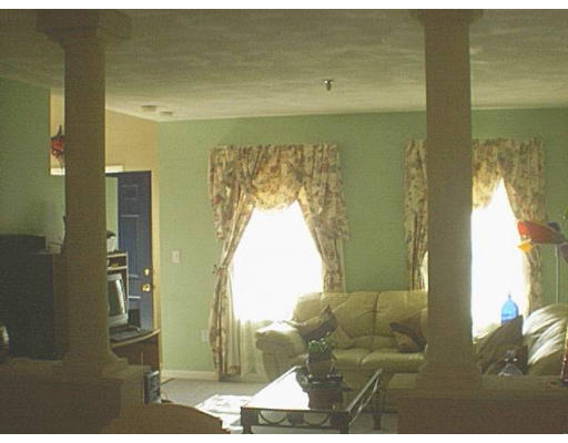 11 Scotland Heights Road Haverhill, MA 01832 - Photo 9 of 13 Gallery Image 9