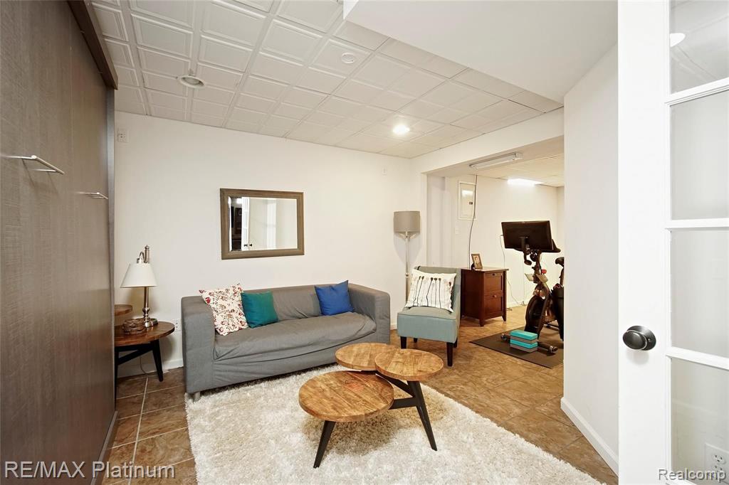 1668 Scio Ridge Road Ann Arbor, MI 48103 - Photo 23 of 31