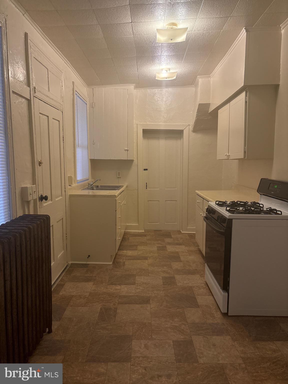 131 East Maple Street York, PA 17401 - Photo 7 of 19 Kitchen