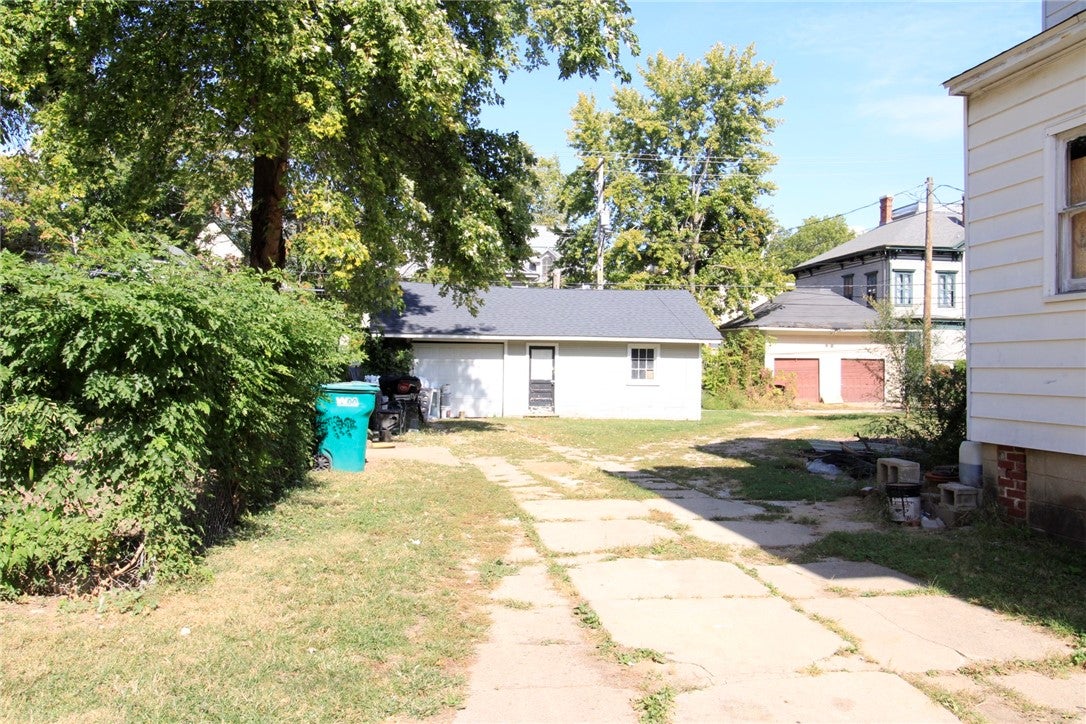 442 West Prairie Avenue Decatur, IL 62522 - Photo 2 of 3 Gallery Image 2