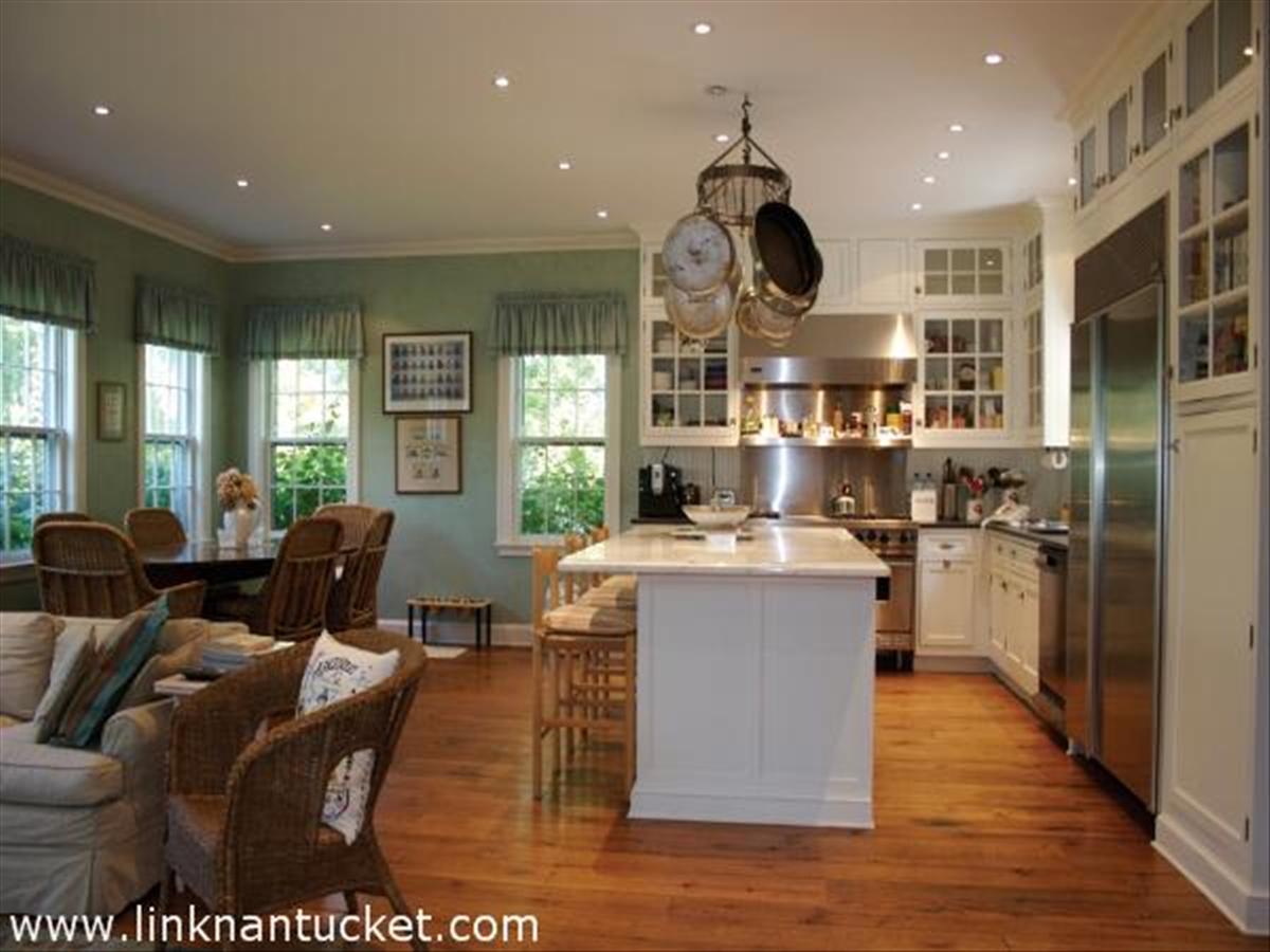 49 Cliff Road Nantucket, MA 02554 - Photo 8 of 12 Gallery Image 8