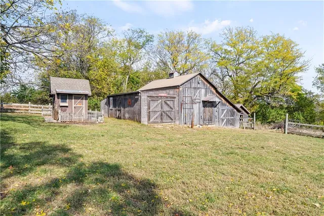 $2,900,000 | 21405 West 73rd Terrace, Shawnee, KS 66218