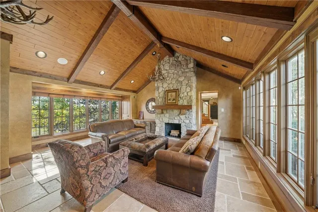 $2,900,000 | 21405 West 73rd Terrace, Shawnee, KS 66218