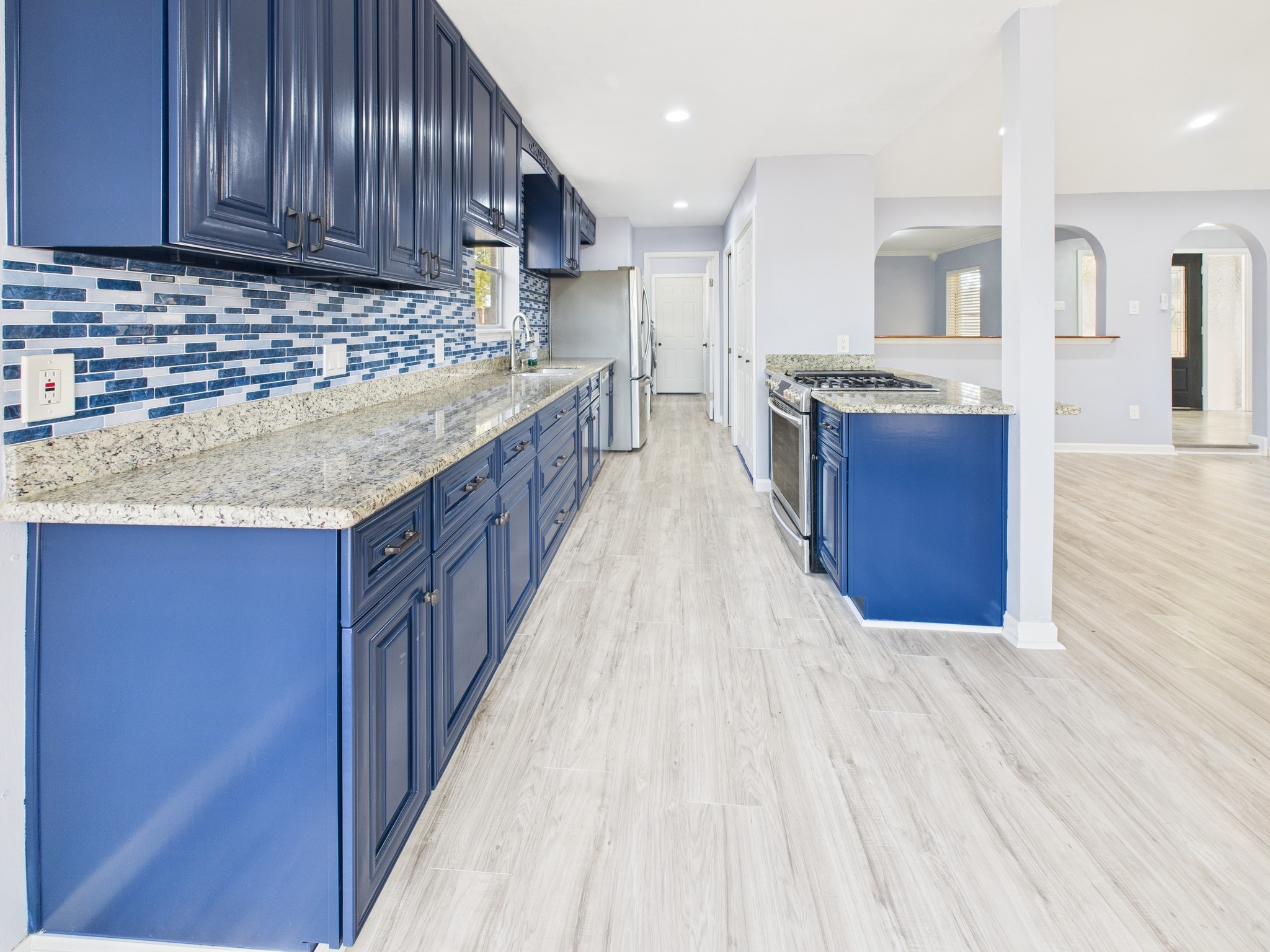 10915 Sagedowne Lane Houston, TX 77089 - Photo 11 of 29