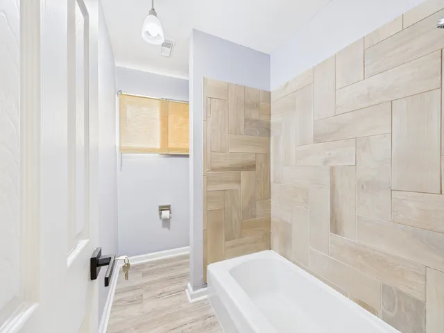 $2,200 | 10915 Sagedowne Lane, Houston, TX 77089